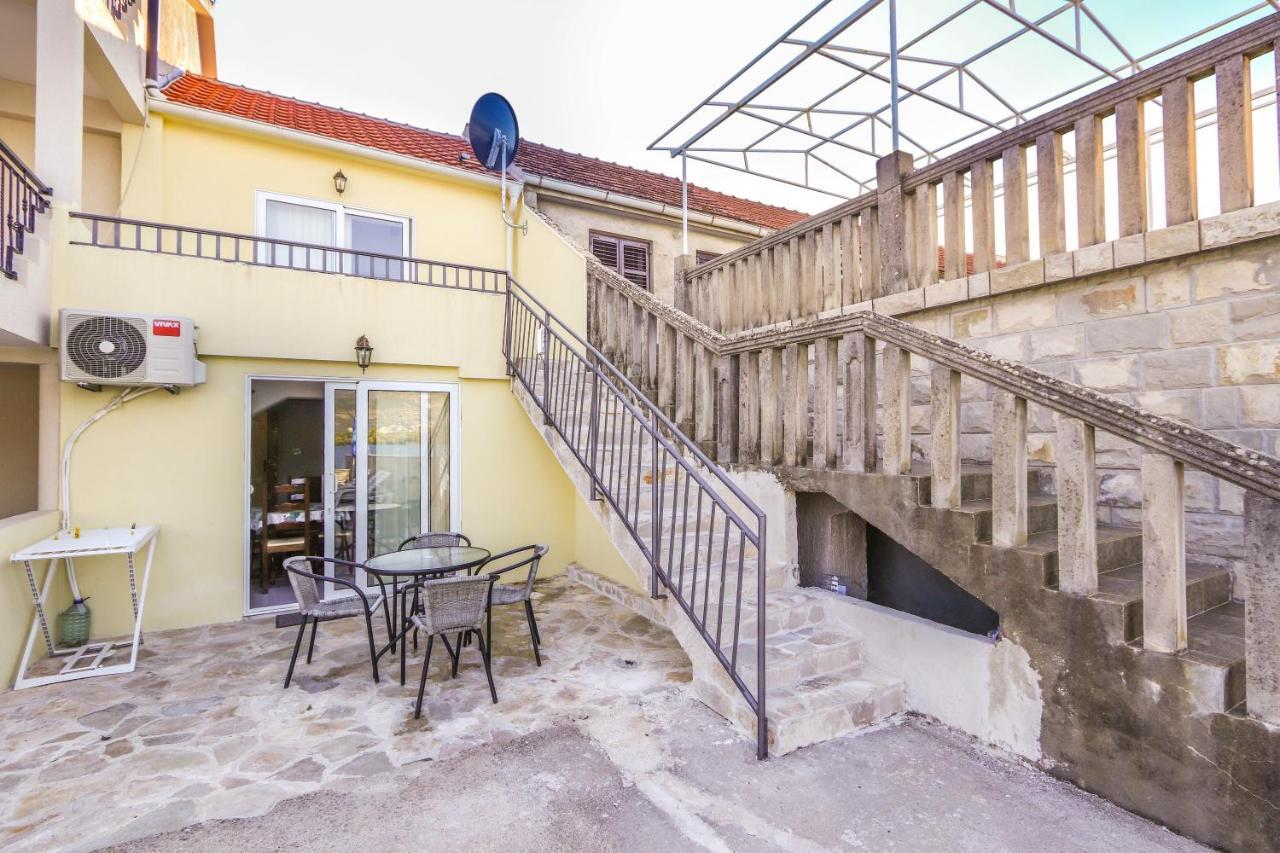 Apartments Bella di Boka Tivat Bagian luar foto